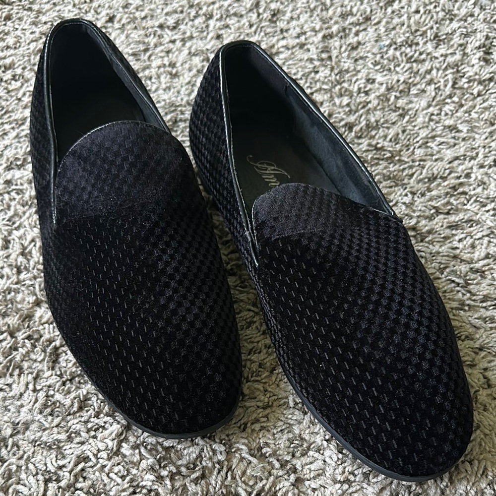 AMALI Men's Black Velvet Vintage Loafers Size 9.5